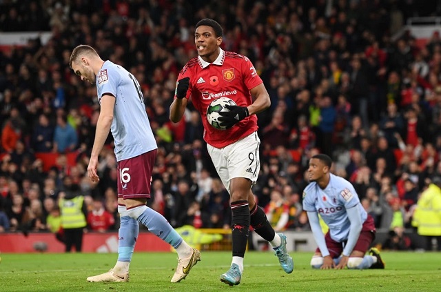 Martial thi đấu ấn tượng trước Aston Villa trong lần đá chính hiếm hoi mùa này