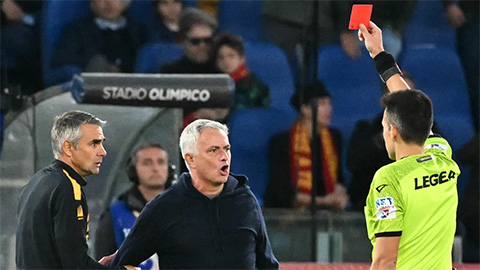 Mourinho lại bị đuổi