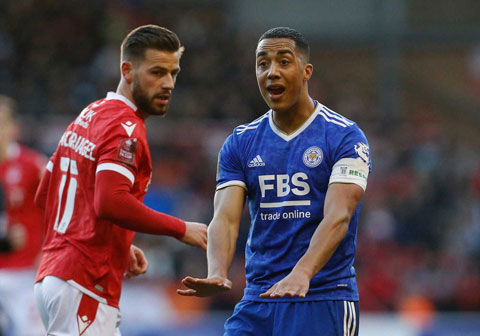 Arsenal sẵn sàng chi 40 triệu bảng mua Tielemans (phải)