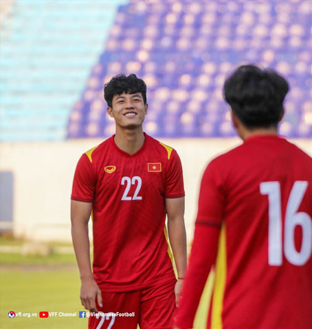 Duy Cương là cái tên thứ 2 chia tay ĐT Việt Nam sau Trọng Hoàng trước AFF Cup 2022 - Ảnh: VFF