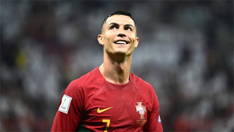 Al-Nassr đặt lịch kiểm tra y tế với Ronaldo