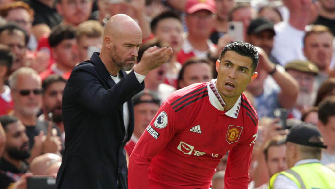 Ten Hag trả lời siêu ngắn gọn về Ronaldo