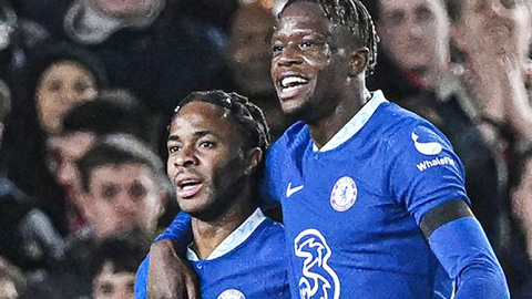 Sterling có pha ghi bàn dễ dàng nhất từ khi tới Chelsea