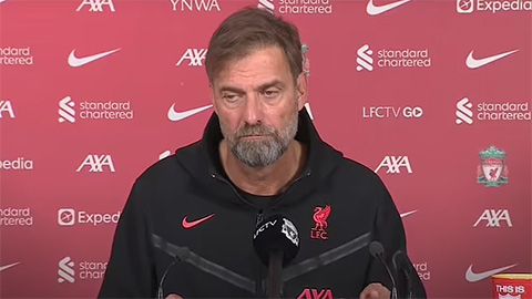 Klopp mắng phóng viên suốt 2 phút vì hỏi chuyển nhượng của Liverpool