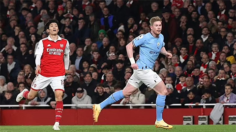 Arteta: 'Chính Arsenal gửi bàn thắng cho Man City'