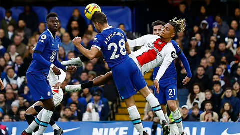 Azpilicueta được theo dõi đặc biệt sau khi trở lại từ ca chấn động não