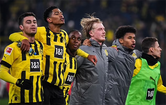 Bellingham là thủ lĩnh ở Dortmund ngay khi 19 tuổi