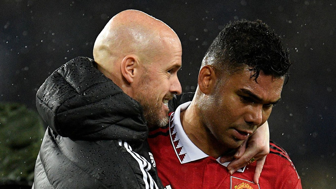 Ten Hag đang đau đầu khi không thể để Casemiro nghỉ ngơi