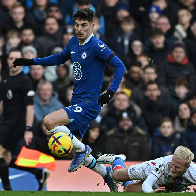 Lúc này mà không “ăn” được Southampton thì chủ nhà Chelsea (trên) chỉ còn biết trách chính mình