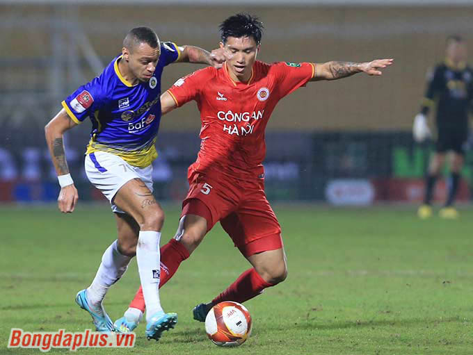 Cả Hà Nội FC lẫn Công an Hà Nội đều có kế hoạch trong giai đoạn V.League tạm nghỉ - Ảnh: Đức Cường