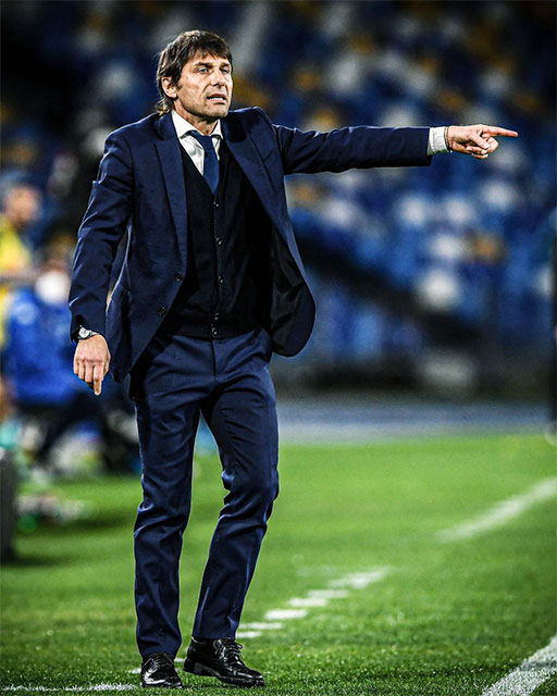 Conte mới thua Milan đúng một lần Chuỗi 3 trận toàn thắng của Tottenham vừa kết thúc sau thất bại 1-4 trước Leicester, nhưng Milan cũng đang chơi khá trồi sụt. Và nhìn vào thành tích đối đầu, các CĐV của Spurs sẽ không phải quá lo lắng về trận đấu ở sân San Siro. Vì HLV Antonio Conte mới nhận 1 thất bại trong 14 lần đối đầu với Rossoneri (thắng 10, hòa 3). Đó là trận thua 1-2 ở Serie A mùa 2020/21, khi ông còn dẫn dắt Inter.