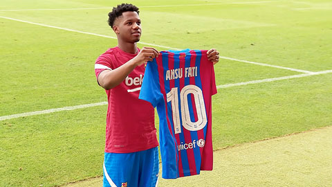 Ansu Fati: Từ người thừa kế Messi đến 'số 10' bị quên lãng