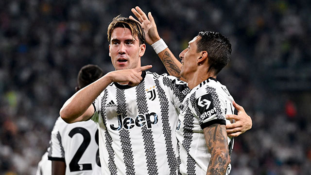 Di Maria (phải) và Vlahovic đã sẵn sàng ghi bàn giúp Juve thắng trận