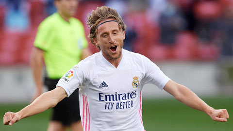 Real ra điều kiện cực khó để gia hạn với Modric