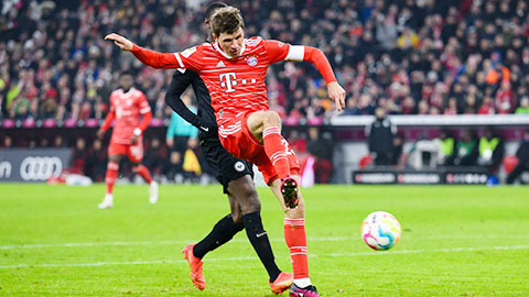 Thomas Mueller phá kỷ lục của Sepp Maier