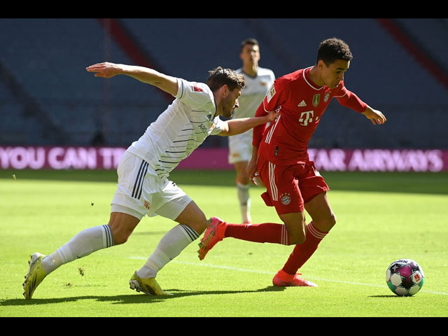 Tiền đạo Jamal Musiala (phải) của Bayern sẽ gặp Union Berlin đúng vào kỷ niệm sinh nhật lần thứ 20