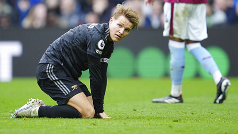 Odegaard bỏ lỡ cơ hội khó tin trong ngày lập thành tích đáng nhớ