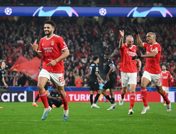 NIềm vui của cầu thủ Benfica sau khi sút tung lưới Club Brugge