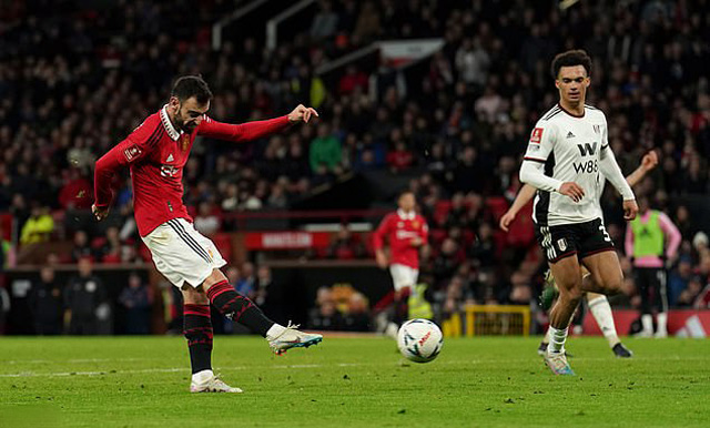 Bruno lập cú đúp giúp MU đánh bại Fulham 3-1