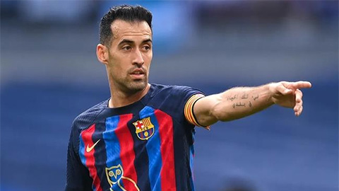 Busquets phá kỷ lục El Clasico