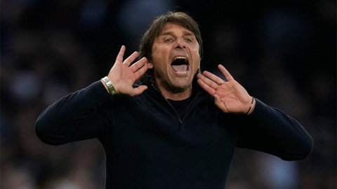 Conte chế giễu BLĐ Tottenham trong bức tâm thư gửi NHM