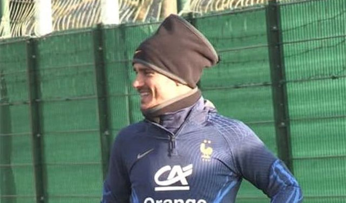 Griezmann vui vẻ xuất hiện ở đại bản doanh Clairefontaine