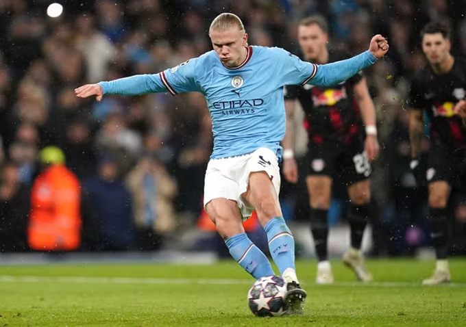 Haaland đã đưa Man City đoạt vé vào tứ kết Champions League