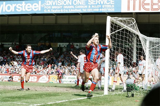 Liverpool từng dính đòn thù của Crystal Palace ở mùa 1989/90