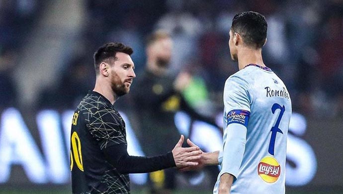  Đại gia Qatar trả 1 tỷ euro mời Messi, vượt mặt Ronaldo?