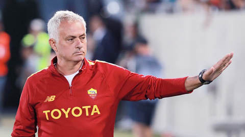 Mourinho trả lời về thông tin liên quan PSG, Real, Newcastle và Chelsea