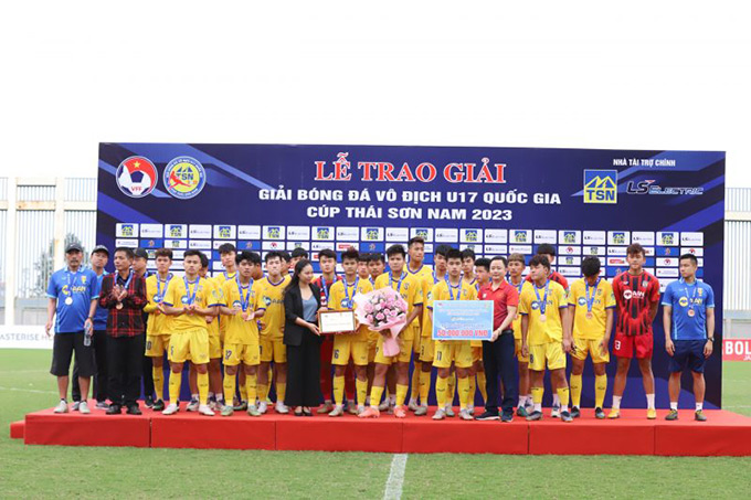 U17 SLNA ngậm ngùi về ba ở VCK U17 Quốc gia 2023 - Ảnh: VFF