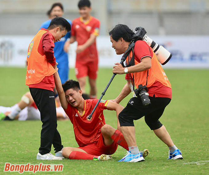 Nỗi buồn của cầu thủ U17 Hà Tĩnh