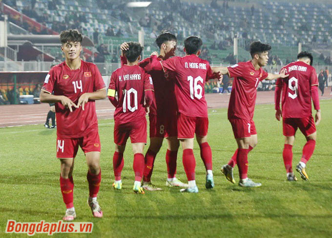 Sau 9 năm, U20 Việt Nam mới có 1 cầu thủ ghi 2 bàn ở một VCK U20 châu Á. Trước đó là Hoàng Thanh Tùng ở giải U19 châu Á 2014