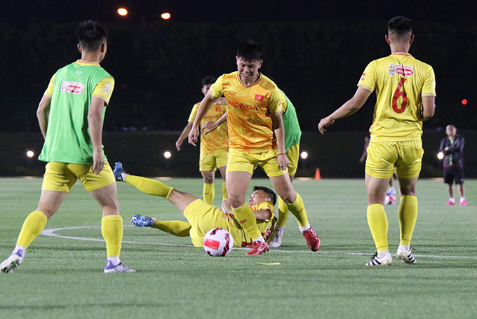 Vũ Tiến Long không thể tham gia trận đấu giữa U23 Việt Nam và U23 UAE vì án treo giò - Ảnh: VFF