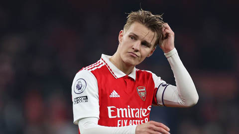 Odegaard cáu với pha phung phí cơ hội cuối trận của Partey