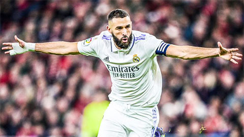 Benzema 'chi viện' đúng lúc cho Real