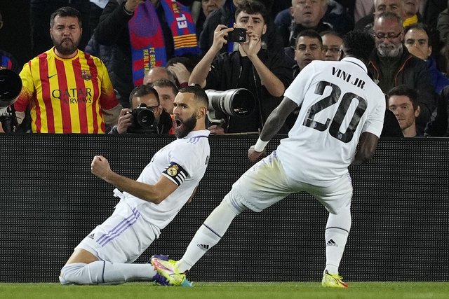 Benzema & Vinicius Jr bật chế độ 'chúng ta đang thuộc về nhau'