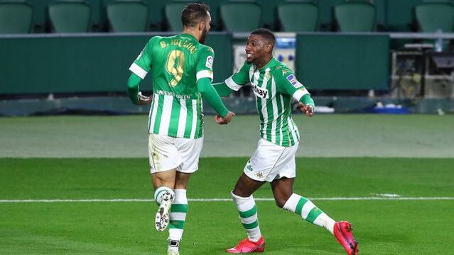 Iglesias (số 9) sẽ trở thành người hùng của Betis trước Sociedad!