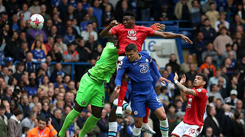 Edouard Mendy bị fan Chelsea mắng 'tệ nhất thế giới'