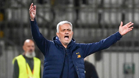 Mourinho chỉ trích trọng tài tệ nhất ông từ biết