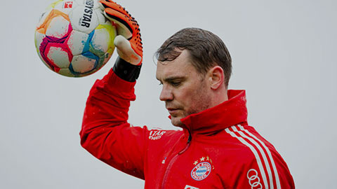 Manuel Neuer đã trở lại sân tập