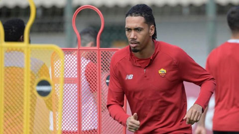 Smalling chạy đua với thời gian để trở lại 