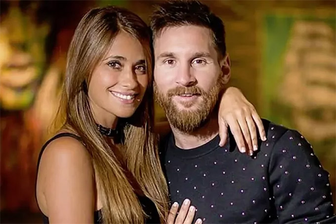 Messi cùng vợ và các con đang nghỉ ngơi tại nhà riêng ở Barcelona