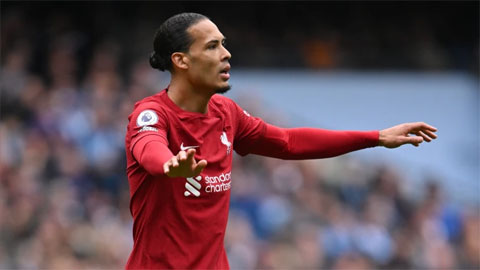 Lý do Van Dijk bất ngờ không có tên ở trận Chelsea vs Liverpool