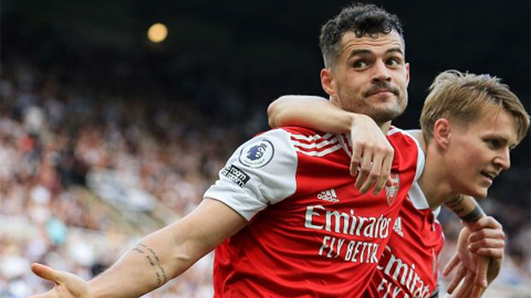 Xhaka được mở cửa rời Arsenal