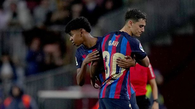 Yamal vào sân thay Gavi ở chiến thắng của Barca trước Betis