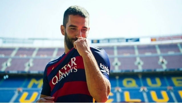 Turan là "canh bạc" thua cháy túi của Barca.