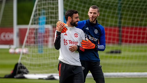 Bruno Fernandes tri ân De Gea đầy cảm xúc