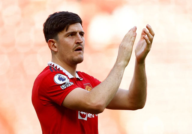 Ten Hag mượn Maguire để truyền thông điệp