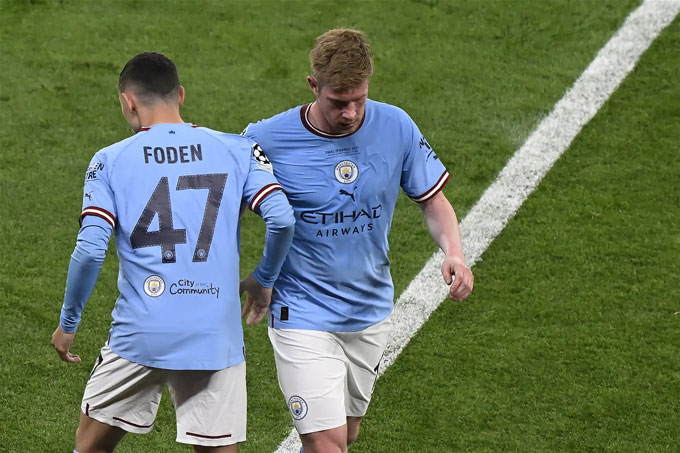 Foden vào thay De Bruyne ở chung kết Champions League 2022/23 và thi đấu rất tốt